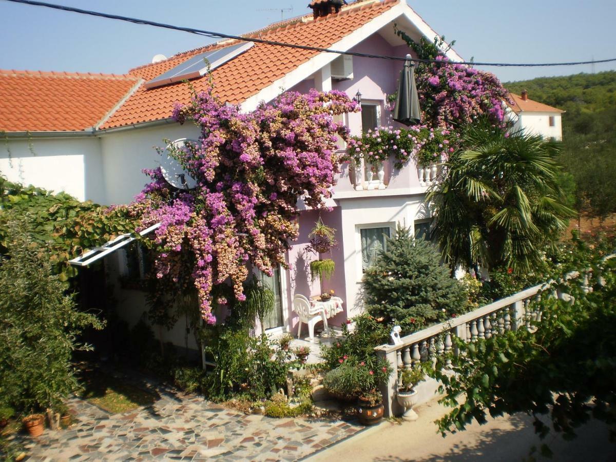 Apartments Nada بيبينيا المظهر الخارجي الصورة